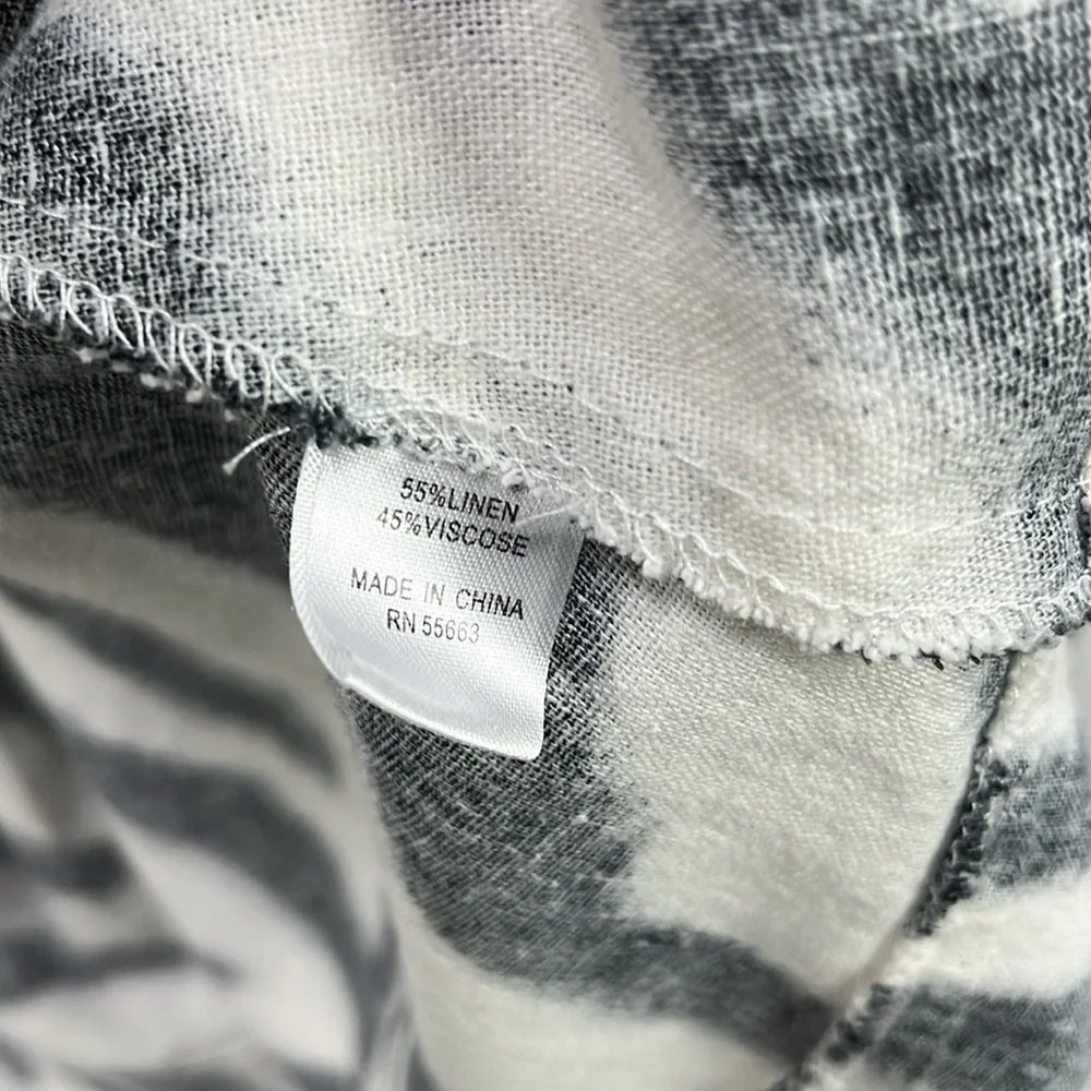For Cynthia Black and White Zebra Print Blouse Sz M  Linen Blend Career TC0747 - Picture 4 of 10